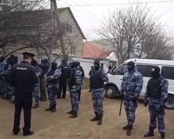 ФСБ задержала 20 крымско-татарских активистов