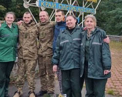 Еще шесть украинцев вернулись домой из российского плена, — Ермак (видео)