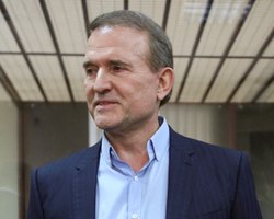 Три страницы жалоб на "нацистов" в Украине: СМИ достали письмо Медведчука к Трампу (фото)