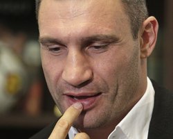 Forbes исследовал закулисные маневры Януковича в интригах вокруг Кличко