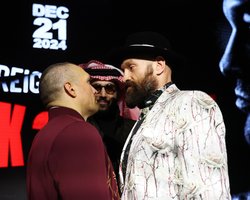 Более 11 минут: Усик и Фьюри провели самую длинную дуэль взглядов в истории бокса (видео)