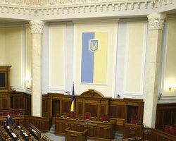 Рада поддержала предложение оппозиции отменить создание Земельного банка