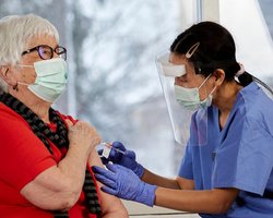 В Евросоюзе к середине лета хотят достичь коллективного иммунитета от коронавируса