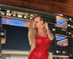 Відома телеведуча розповіла, як вирвалася з Дубая: "Починається другий обстріл" (фото)