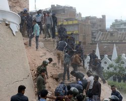 Число жертв непальского землетрясения возросло до 7,5 тыс.