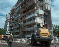 У зруйнованій ЗС РФ багатоповерхівці в Дарницькому районі виставили квартиру для оренди, — соцмережі
