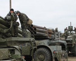 Украинскую "оборонку" продолжают грабить, - Саакашвили