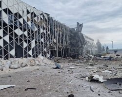 Россияне нанесли удар по аэропорту в Запорожье (видео)