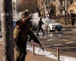 Составить завещание и сдать образцы ДНК: Госдеп США обновил советы по въеду в Украину