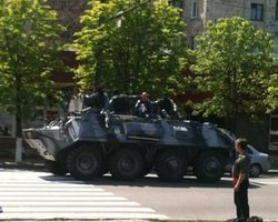 В Днепропетровск ввели военную технику