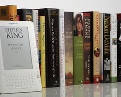 Для столичных школ закупят электронные книги