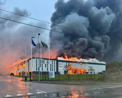 РФ комбіновано атакувала Україну ракетами та дронами: на Львівщині є загиблі та поранені (фото)