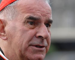 Член конклава по избранию Папы Римского ушел в отставку