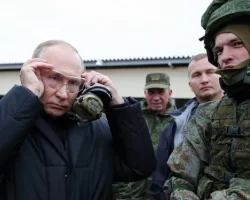 Путин с Шойгу приехал на полигон, где готовят моблизированных к войне в Украине (видео)