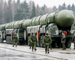 РФ размещает ядерное оружие в Беларуси вблизи границ НАТО, — WSJ