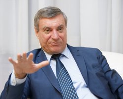 "Не считаю необходимым начинать разговоры о ядерном оружии для Украины", - Уруский