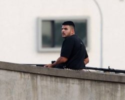 Праздновали Хануку: на популярном пляже в Сиднее произошла стрельба, есть жертвы (видео)