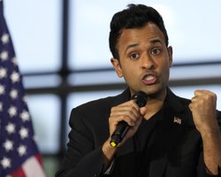 Называл Зеленского "нацистом": республиканец Рамасвами ушел из департамента Илона Маска