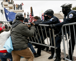 16 января полыхнет: ФБР уверено, что во всех штатах США готовят вооруженные акции протеста