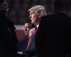 Трамп сожалеет, что пока ничем не может помочь Полу Манафорту