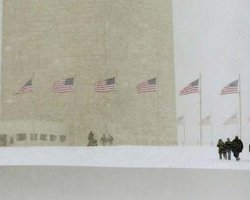 Жертвами снежных бурь в США стали три человека