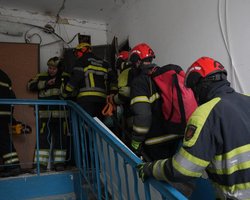 Более 40% жилых домов Киева остались без света и тепла, — министр Кулеба