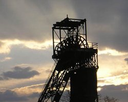 На шахте в Енакиево завалило троих горняков