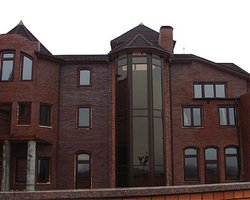 Сын Януковича, Кивалов и Пискун владеют домами по 5 млн. долларов