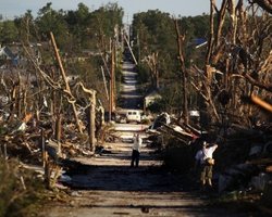 Число жертв торнадо в штате Миссури выросло до 139 человек