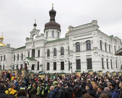 "За бороду вытягивать не будем": Данилов о выселении УПЦ МП из Киево-Печерской лавры (видео)