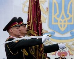 Янукович намерен усилить боеспособность украинской армии