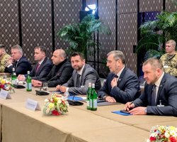 Удари РФ: під час перемовин в Женеві українська сторона підніме це питання перед американцями, — Зеленський