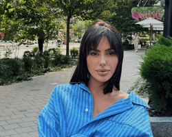 "Поляки начинают нервничать": девушка Волошина застряла в аэропорту из-за атаки "шахедов"