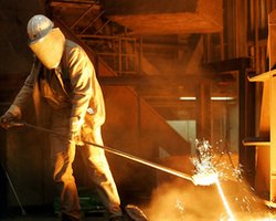 Меткомбинат Запорожсталь заморозил все отгрузки продукции в Россию