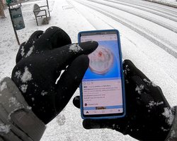 Смартфон вимикається на морозі: як із цим боротися, прості та ефективні дії