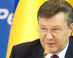 Янукович снова обещает журналистам показать Межигорье