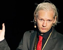 Основатель Wikileaks будет просить убежища в Швейцарии