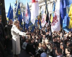 Оппозиция не должна быть смешной,- эксперт