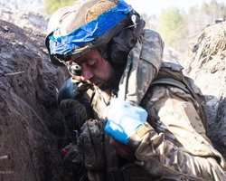 200 лежать на дорогах, евакуації немає: "Осман" розповів про важке становище у Вугледарі