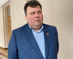 Ректор КНУ Бугров назвал секс-скандал в вузе "грязной информационной атакой" против него