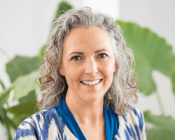 Я перестала красить волосы — теперь ко мне относятся иначе на собеседованиях