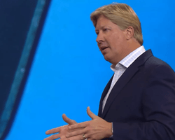 У США з тюрми вийшов засновник мегацеркви і духовний радник Трампа: за що його засудили