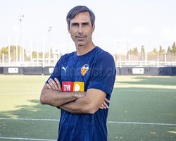 В Индонезии нашли тело тренера ФК "Валенсия": в кораблекрушении погибли также трое его сыновей