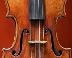 В Великобритании найдена украденная три года назад скрипка Страдивари