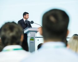 ВечноЗЕленый оптимизм. Как "слуги народа" представляли кандидатов в мэры на местные выборы осенью