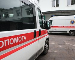 "Мы на грани": пациентов с COVID-19 из Харькова свозят в переполненную больницу Лозовой