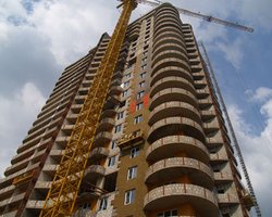 В центре Киева ликвидируют долгострои