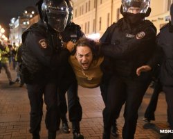 На акціях проти мобілізації в РФ за день затримали майже 1400 осіб, — "ОВД-Інфо" (відео)