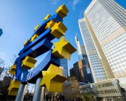 ЄС погодився безстроково "заморозити" російські активи: що це значить для України