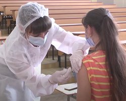 Минздрав назвал отличия Международного свидетельства о вакцинации и COVID-паспорта